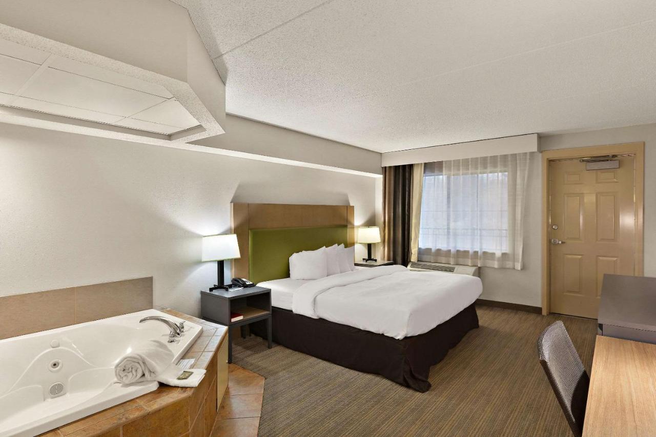 Country & By Radisson, Jonesborough-johnson City West, Tn 2* Jonesborough